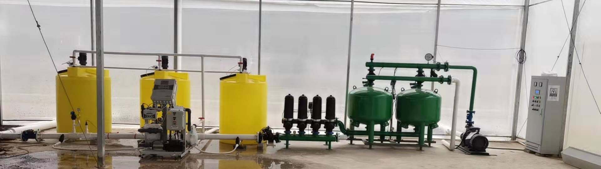 Greenhouse irrigation system 
